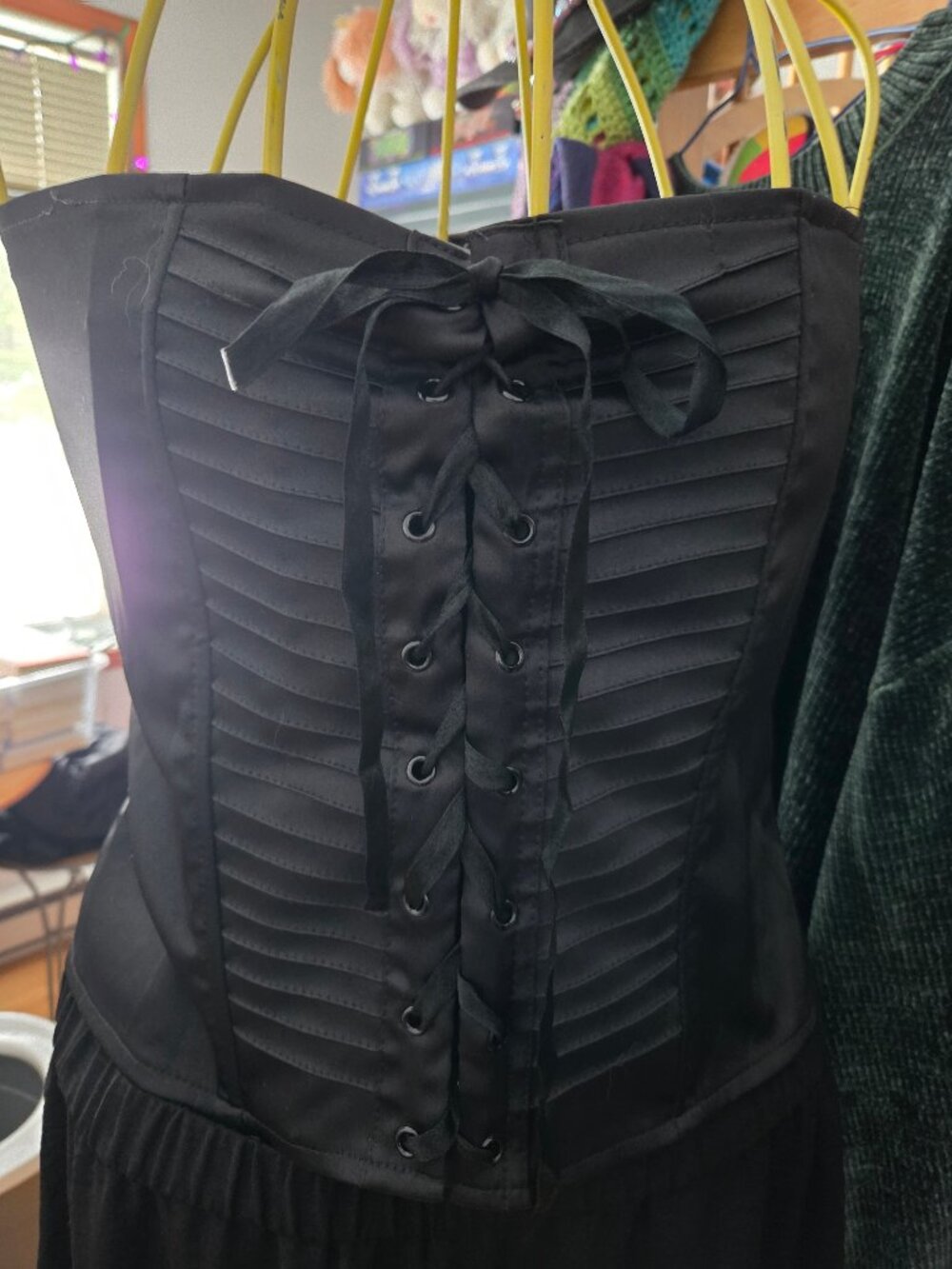 LE CHÂTEAU corset top black LARGE - Picture 2 of 4